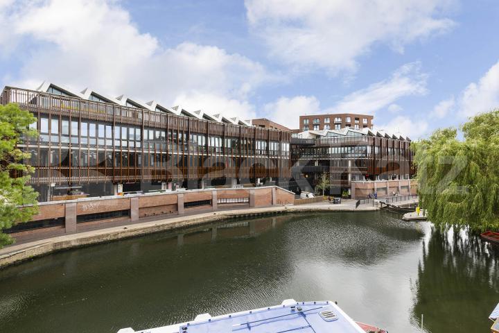 Spacious two double bedroom property with a large canal facing roof terrace  Camden High Street, Camden